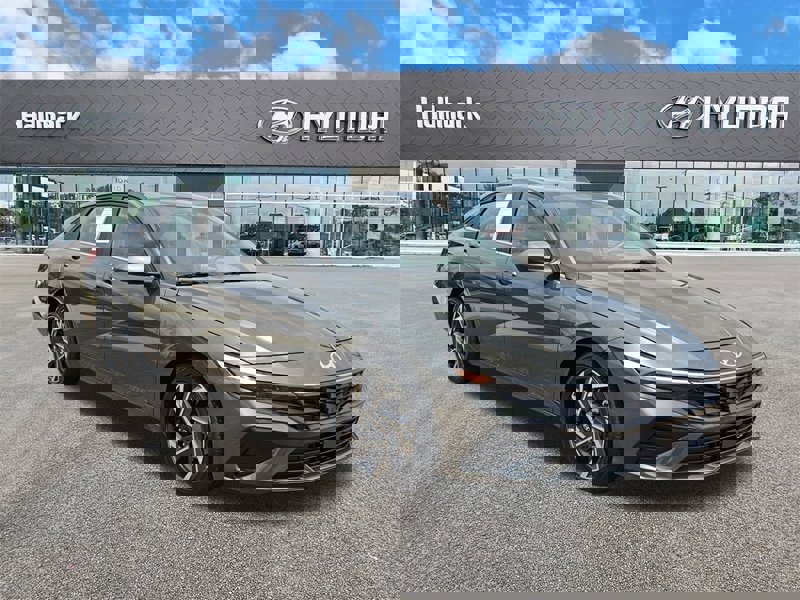 Used 2024 Hyundai Elantra SEL w/ Convenience Package image 1
