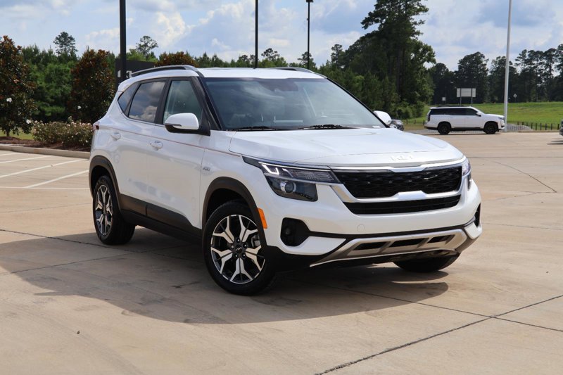 Certified 2022 Kia Seltos EX image 1