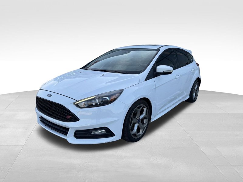 Used 2017 Ford Focus ST w/ Equipment Group 401A image 1