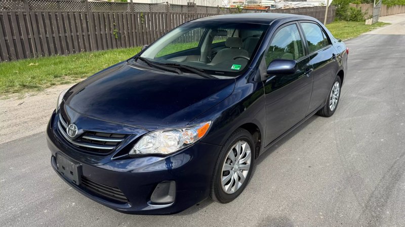 Used 2013 Toyota Corolla LE Special Edition image 1