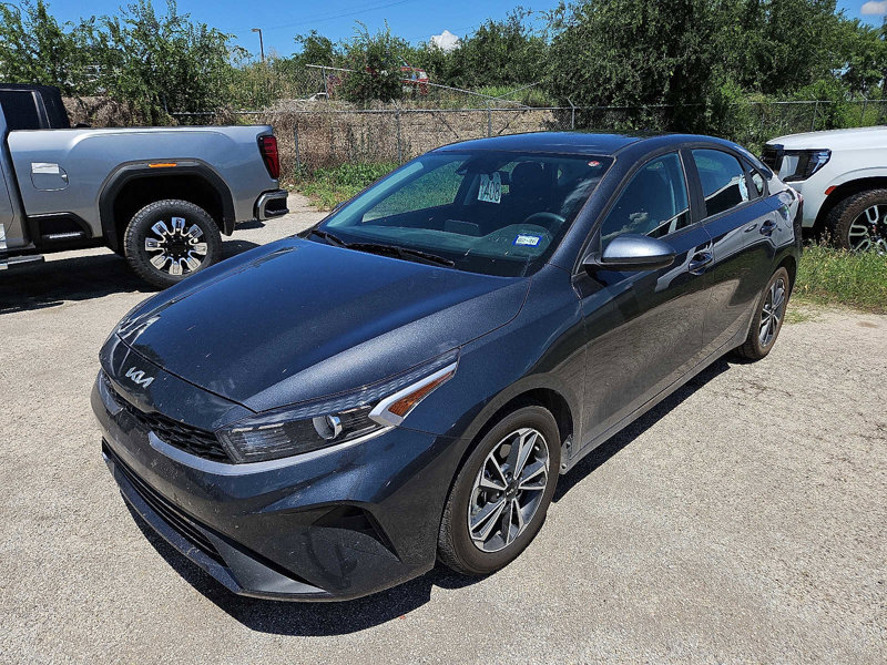 Used 2022 Kia Forte LXS image 1