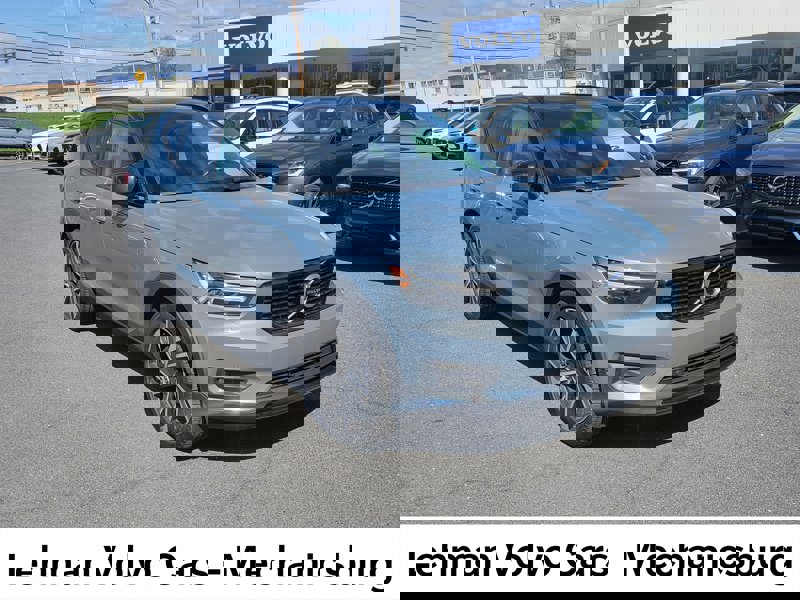 Certified 2021 Volvo XC40 T5 R-Design w/ Advanced Package image 1