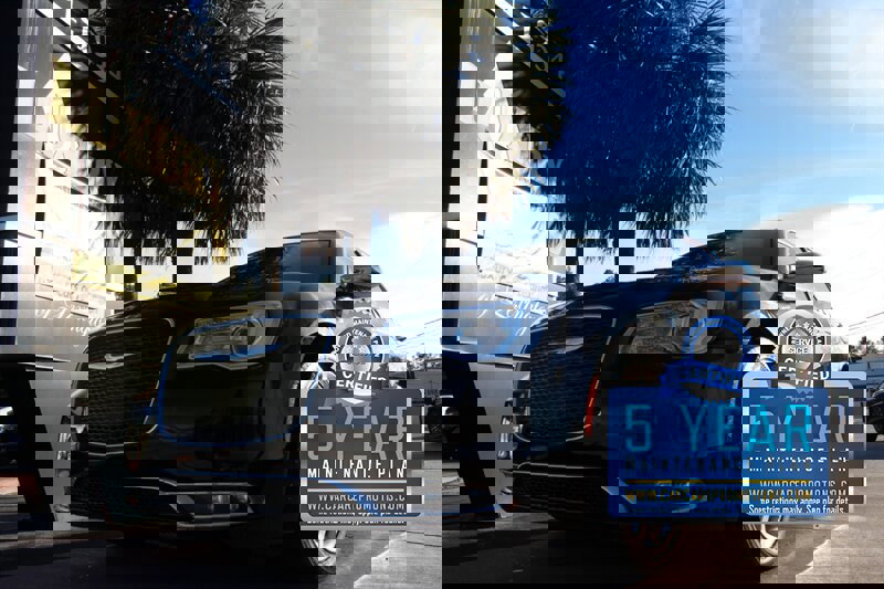 Used 2018 Chrysler 300 Limited image 1