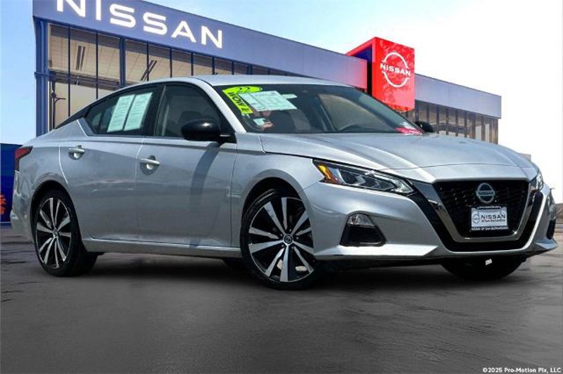 Certified 2022 Nissan Altima 2.5 SR image 1
