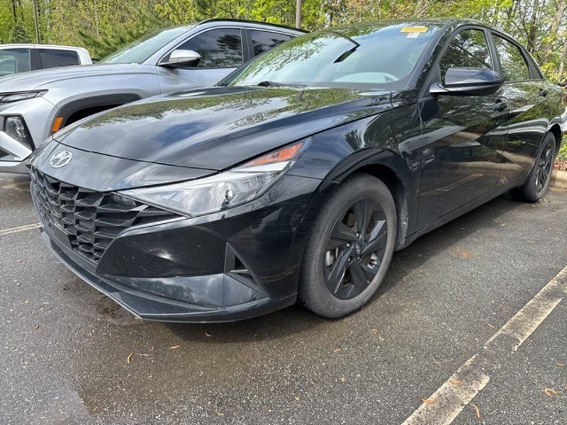 Certified 2022 Hyundai Elantra SEL w/ Convenience Package image 1