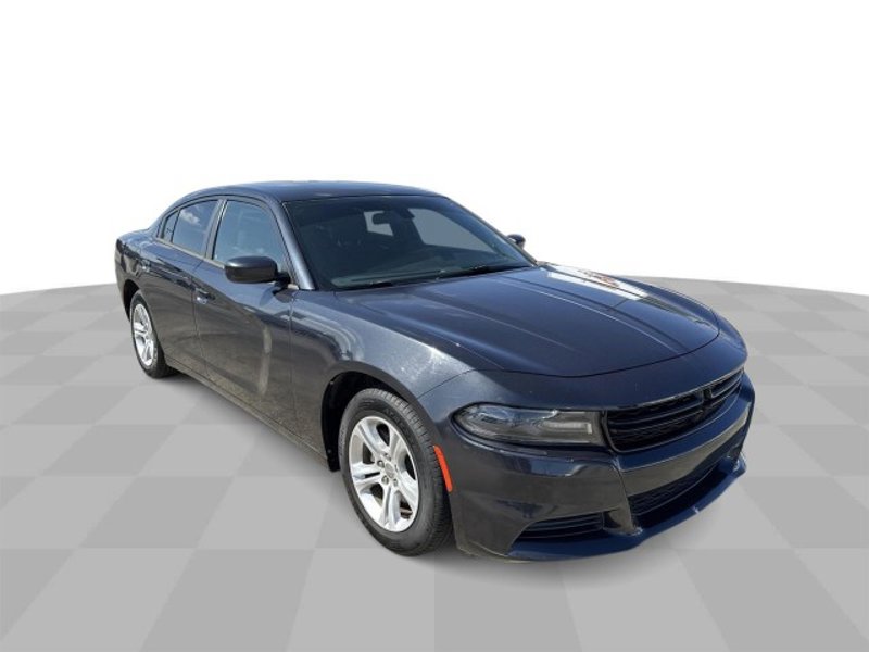 Used 2018 Dodge Charger SXT image 1