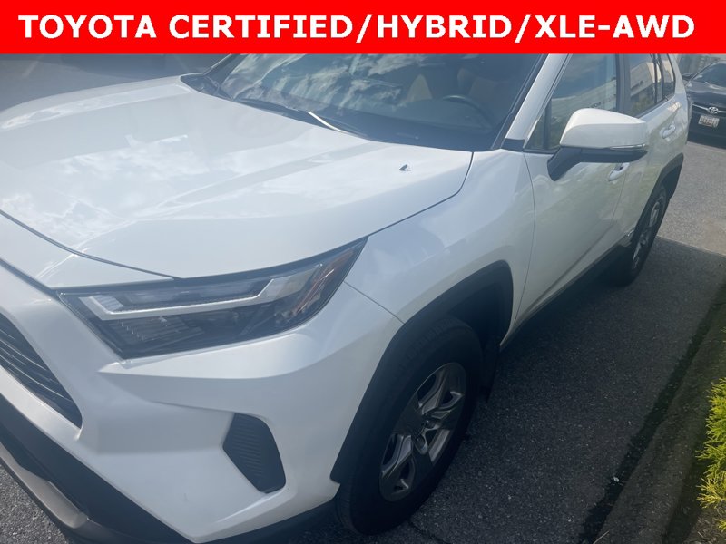 Certified 2022 Toyota RAV4 XLE image 1
