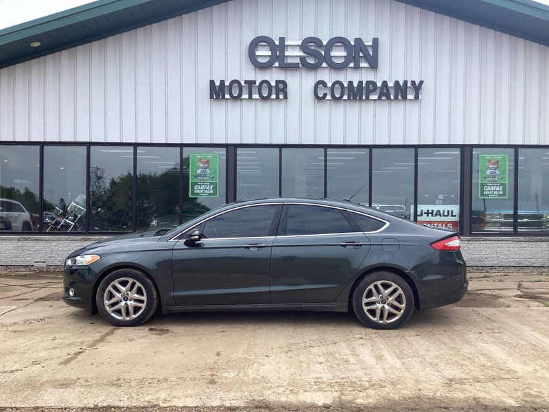 Used 2015 Ford Fusion SE w/ Equipment Group 202A image 1