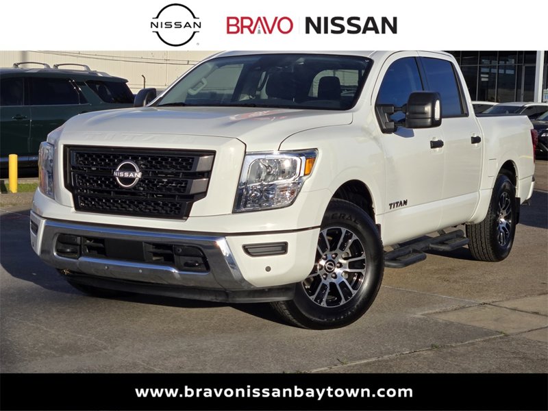 Certified 2024 Nissan Titan SV w/ SV Convenience Package image 1
