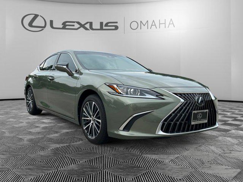 Certified 2024 Lexus ES 350 w/ Premium Package image 1