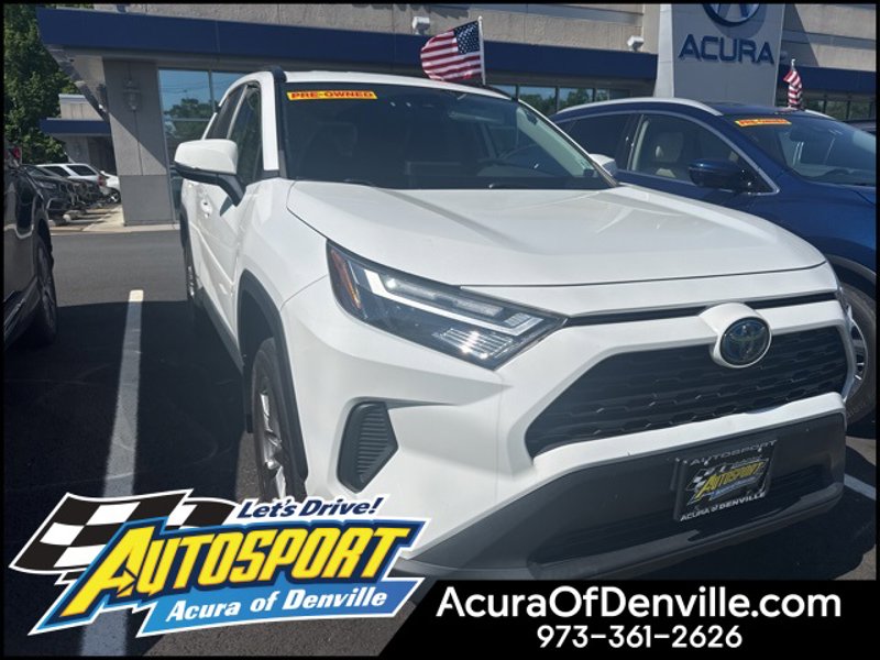 Used 2022 Toyota RAV4 XLE image 1