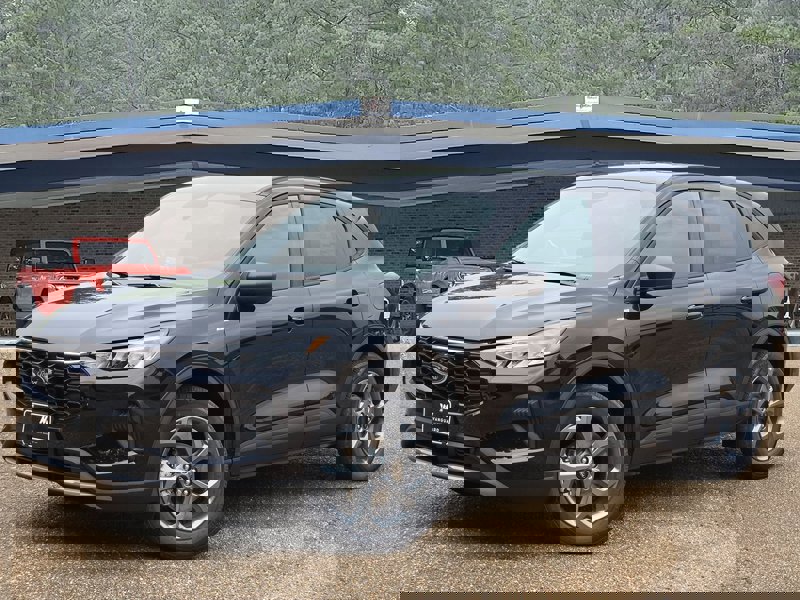 New 2025 Ford Escape ST-Line w/ Cold Weather Package image 1