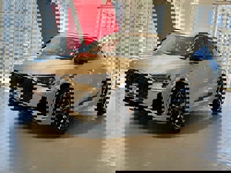 Certified 2022 Audi e-tron S Premium Plus image 1