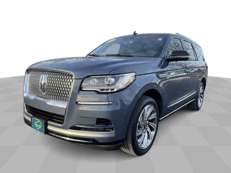 Used 2023 Lincoln Navigator Reserve image 1