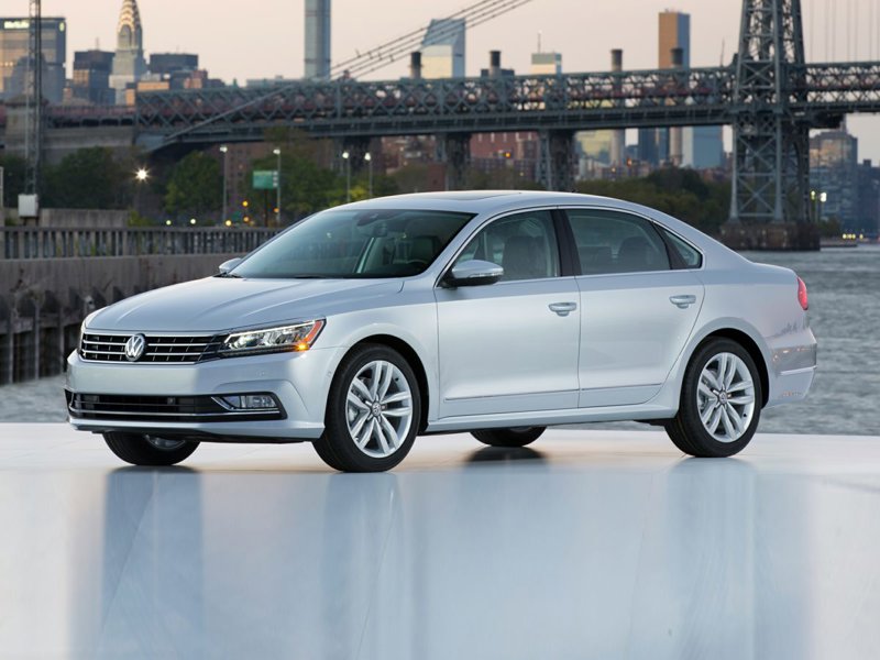 Used 2017 Volkswagen Passat 1.8T SE image 1