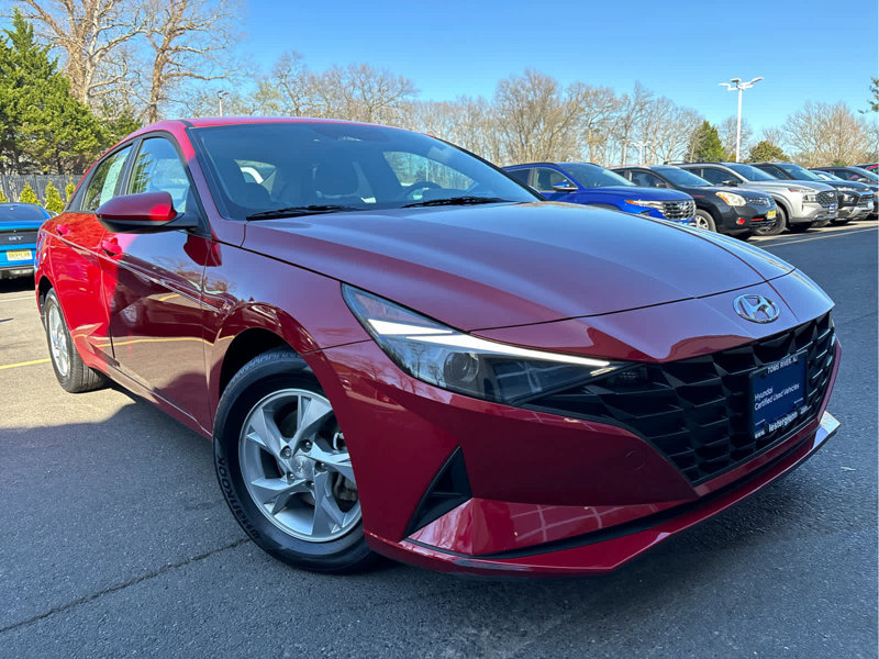 Certified 2022 Hyundai Elantra SE image 1