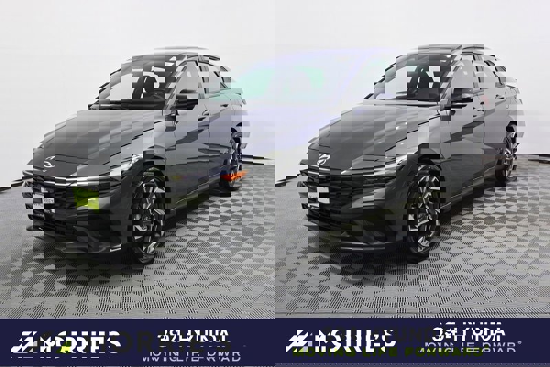 Certified 2025 Hyundai Elantra Sport image 1