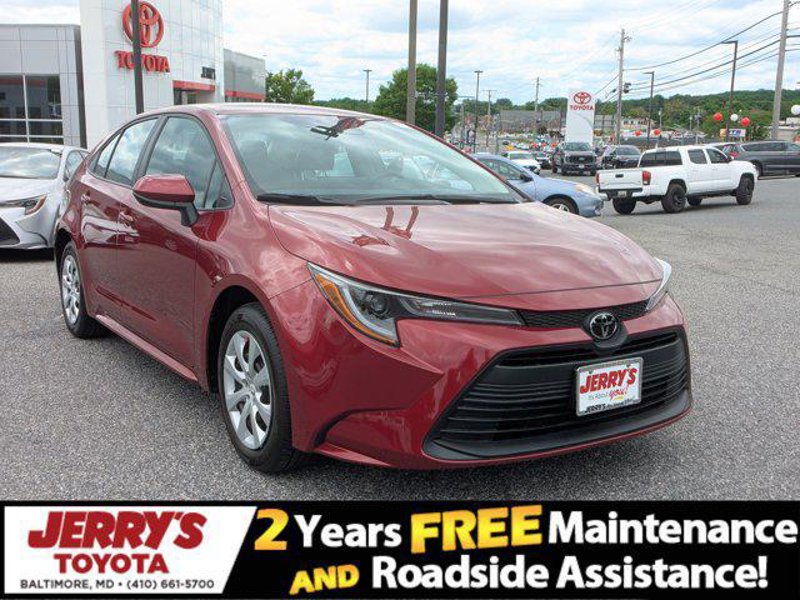 Certified 2024 Toyota Corolla LE image 1