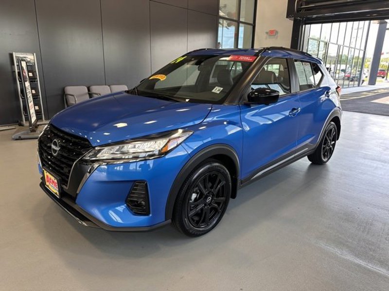 Certified 2024 Nissan Kicks SR image 1