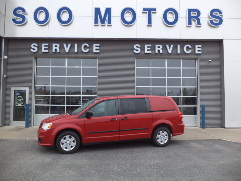 Used 2014 RAM C/V Tradesman w/ Trailer Tow Group image 1