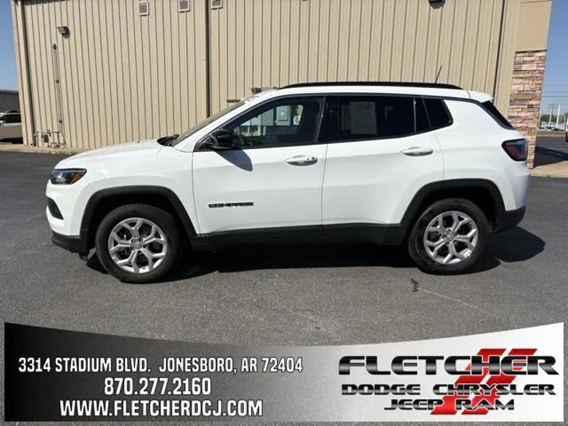 Certified 2024 Jeep Compass Latitude image 1
