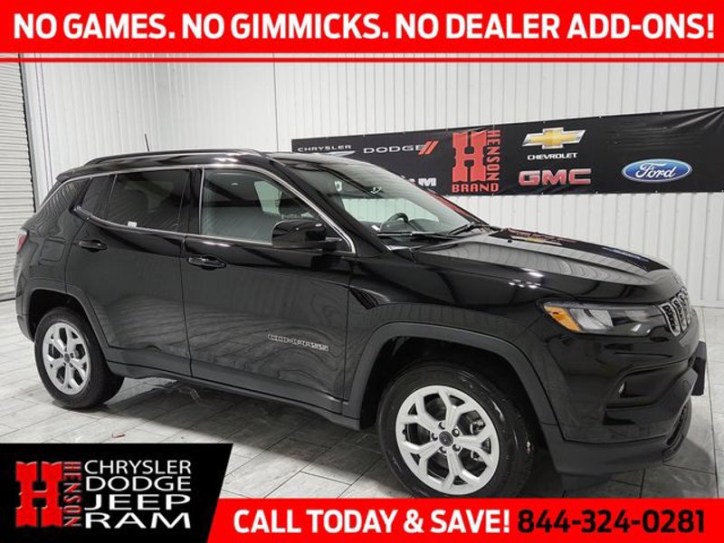 New 2025 Jeep Compass Latitude image 1