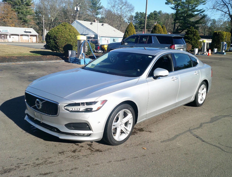 Used 2018 Volvo S90 T5 Momentum w/ Convenience Package image 1