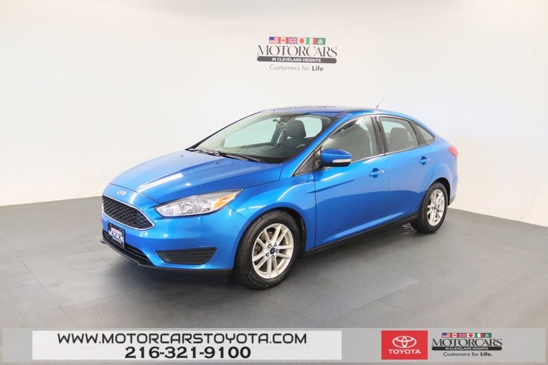 Used 2015 Ford Focus SE image 1