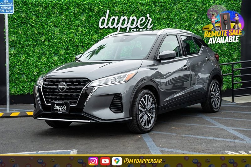 Used 2021 Nissan Kicks SV image 1