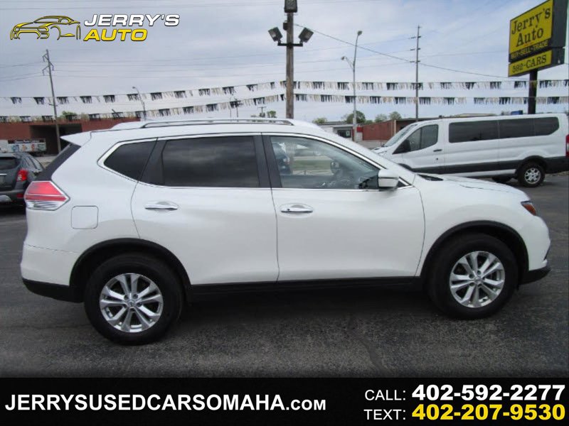 Used 2016 Nissan Rogue SV image 1