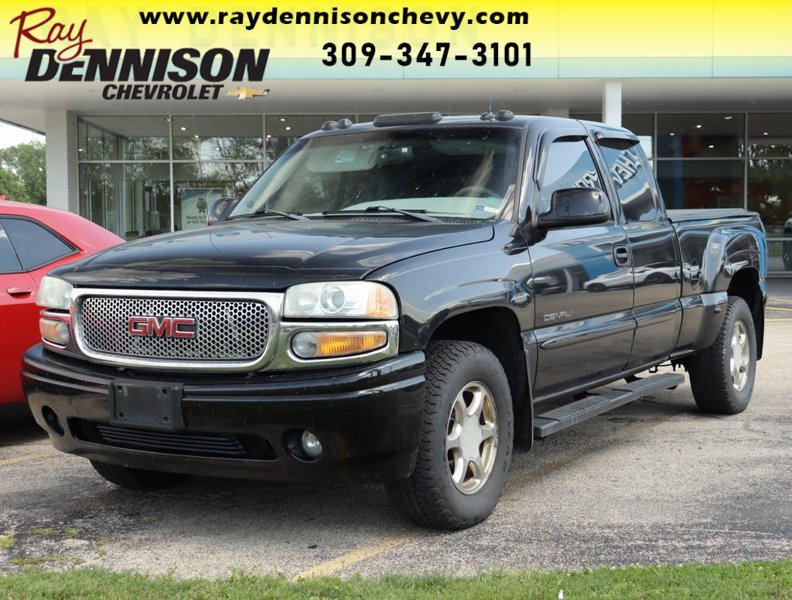Used 2004 GMC Sierra 1500 Denali image 1