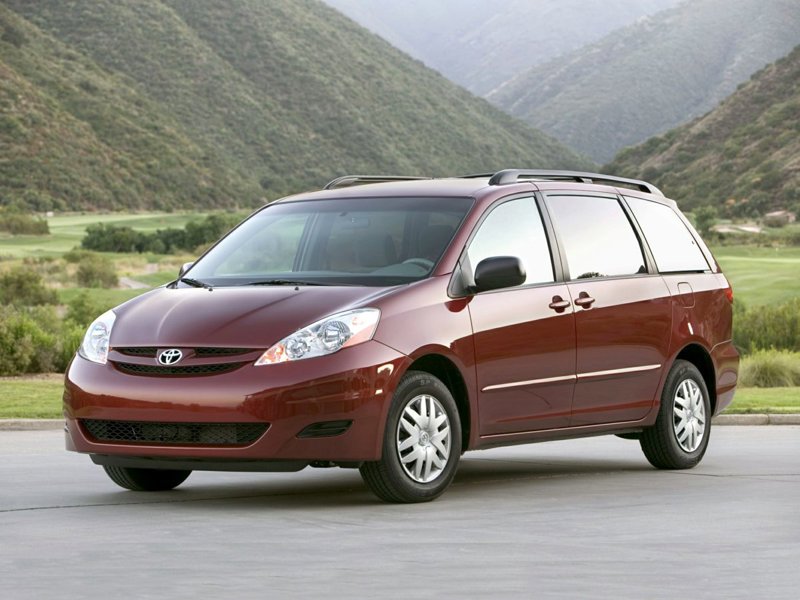 Used 2008 Toyota Sienna CE image 1