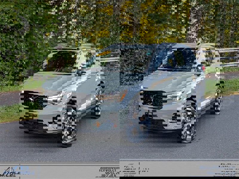 Certified 2024 Volvo XC40 B5 Plus w/ Climate Package image 1
