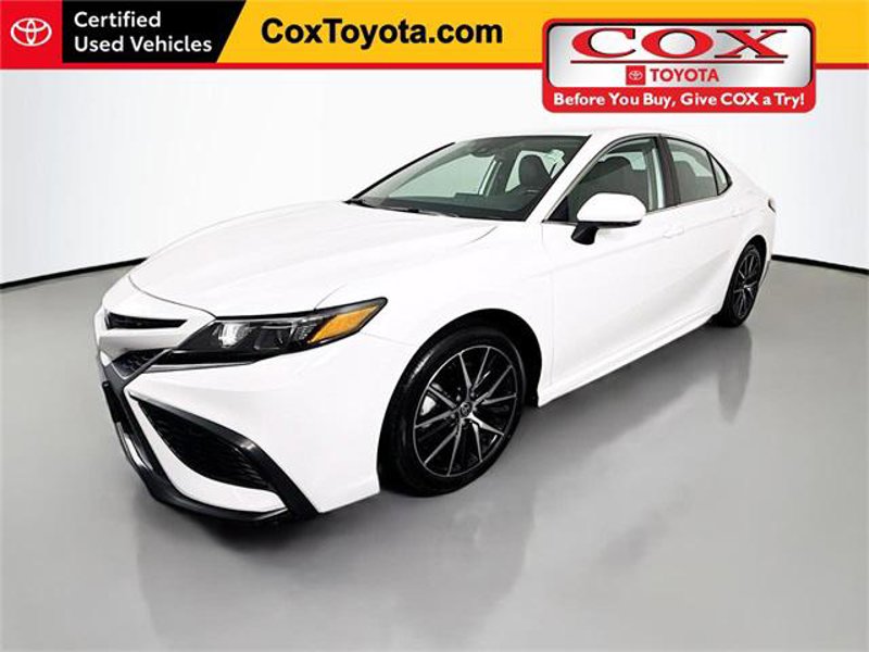 Certified 2023 Toyota Camry SE image 1