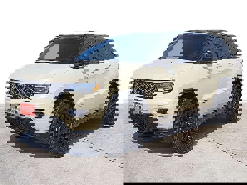 Certified 2021 Jeep Grand Cherokee Laredo X image 1