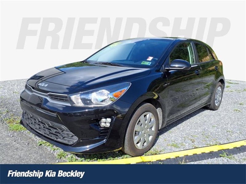 Used 2023 Kia Rio S image 1