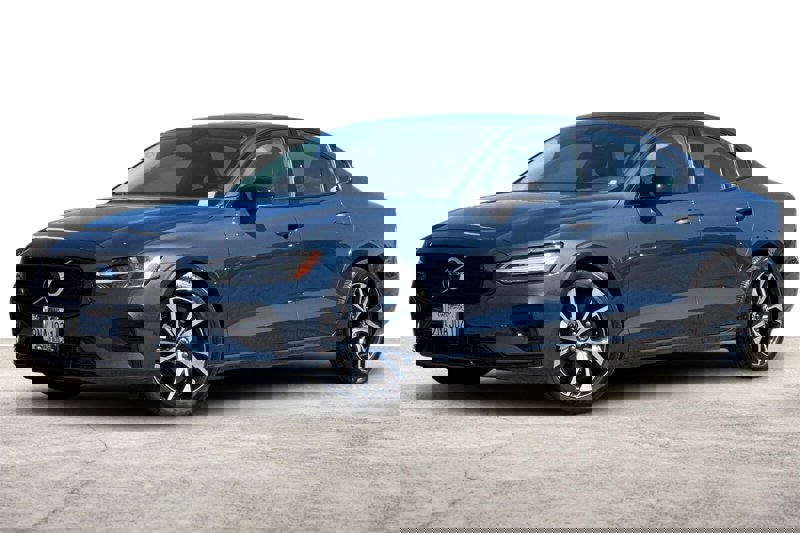 Certified 2025 Volvo S60 B5 Core image 1