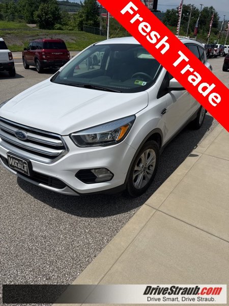 Used 2017 Ford Escape SE image 1