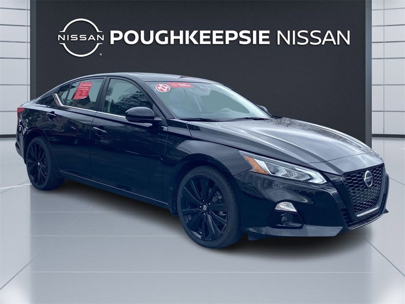 Certified 2022 Nissan Altima 2.5 SR w/ Midnight Edition Package image 1