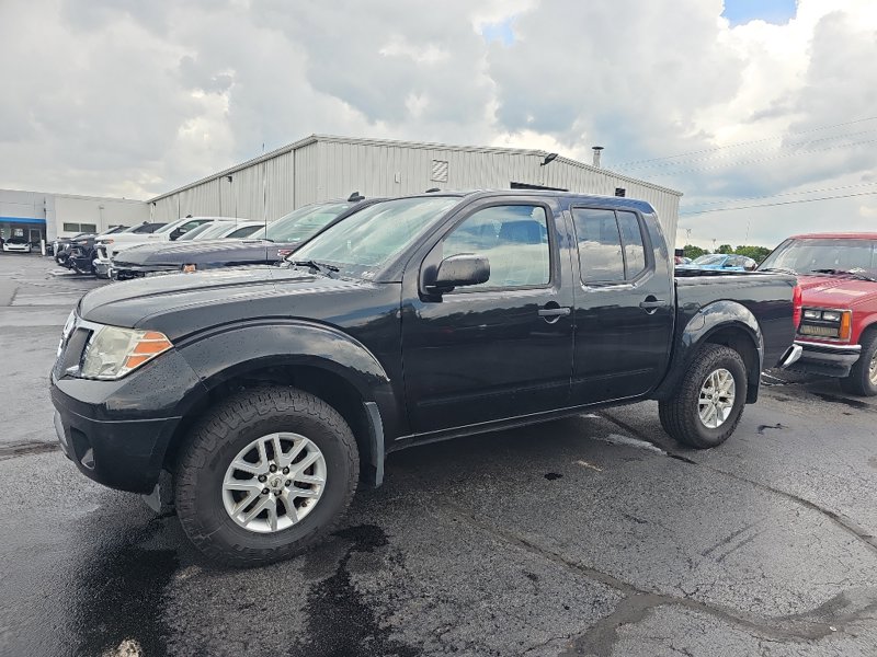 Used 2017 Nissan Frontier SV image 1