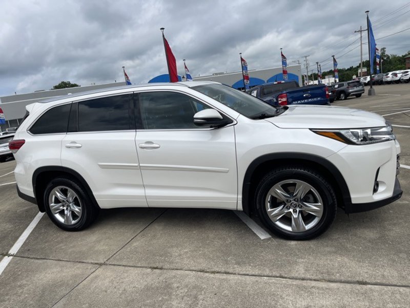 Used 2018 Toyota Highlander Limited image 1