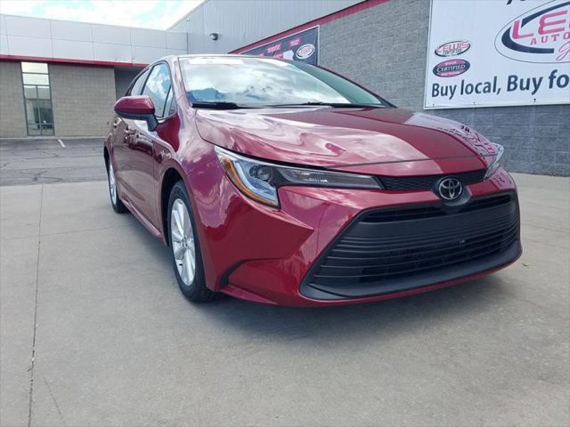 Certified 2024 Toyota Corolla LE image 1