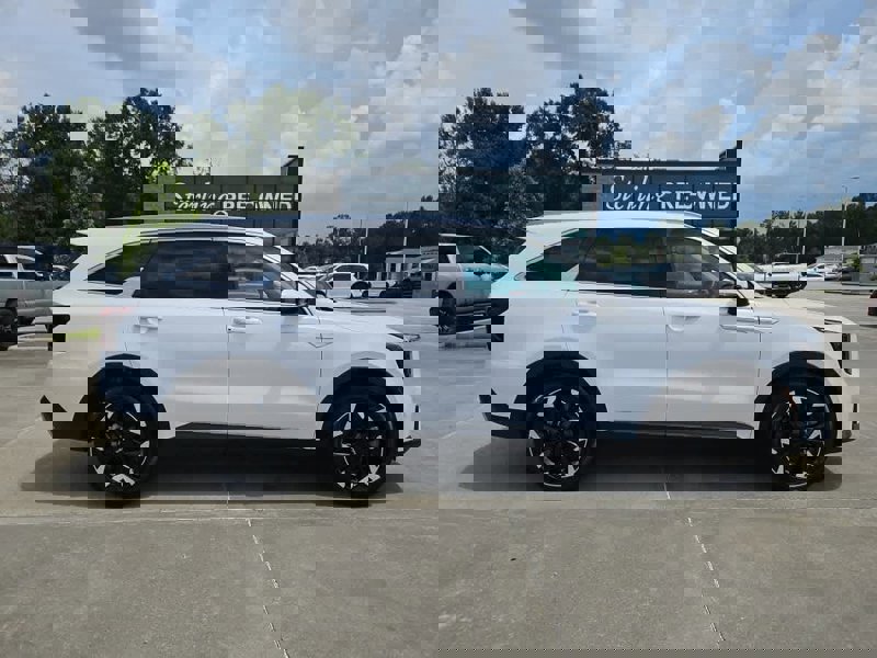 Certified 2025 Kia Sorento EX image 1