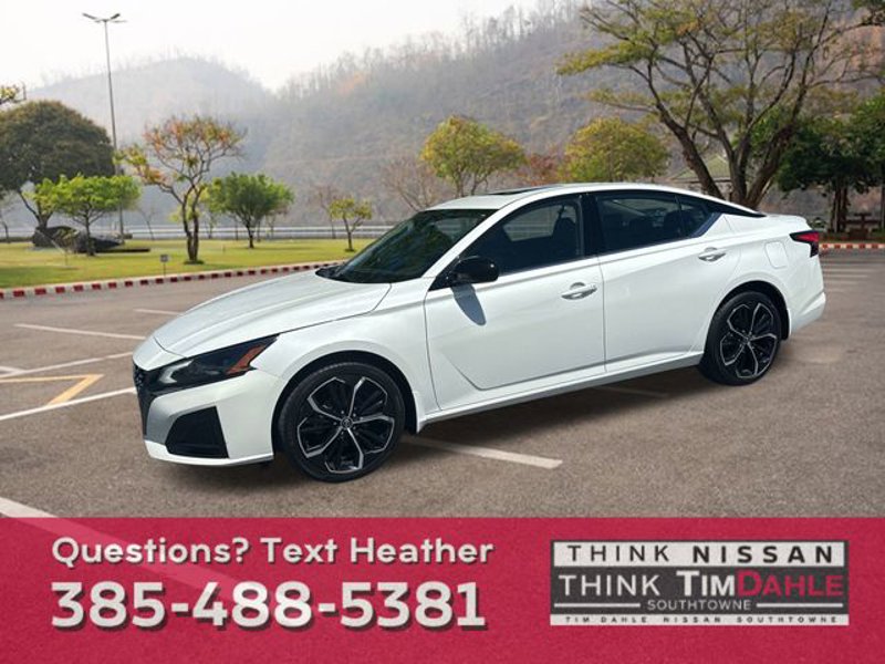 Certified 2023 Nissan Altima 2.5 SR w/ SR Premium Package image 1