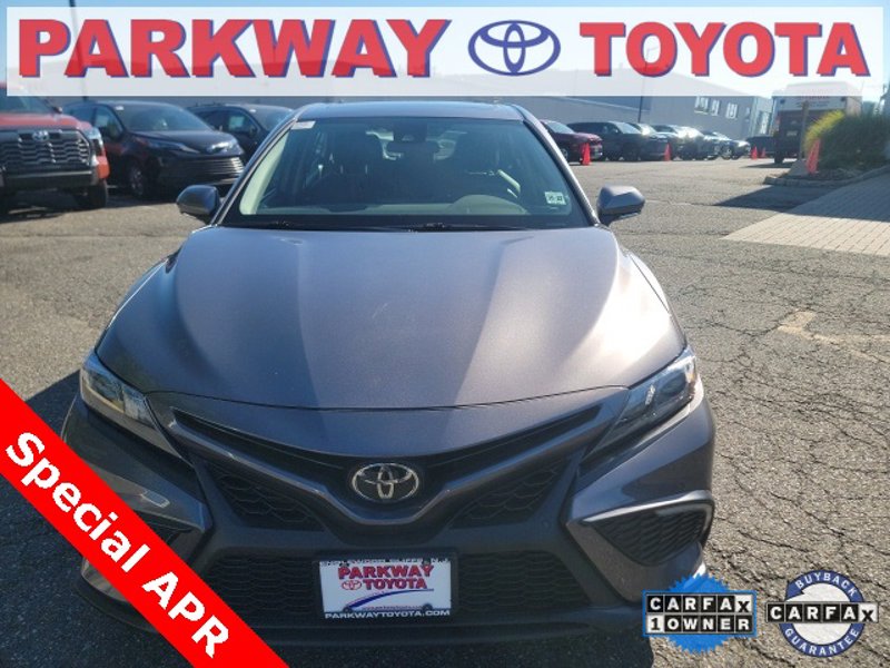 Certified 2023 Toyota Camry SE image 1
