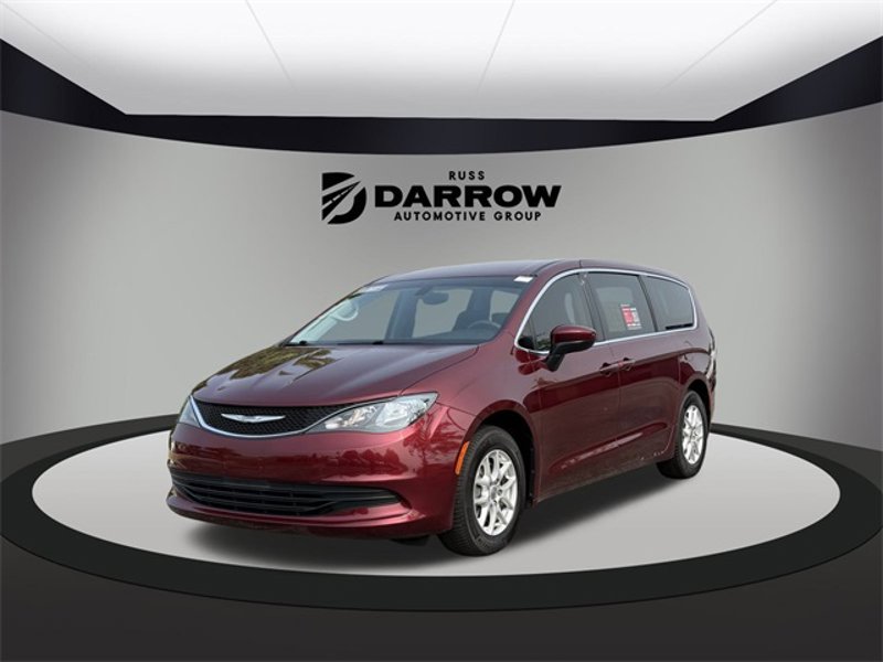 Used 2017 Chrysler Pacifica Touring image 1
