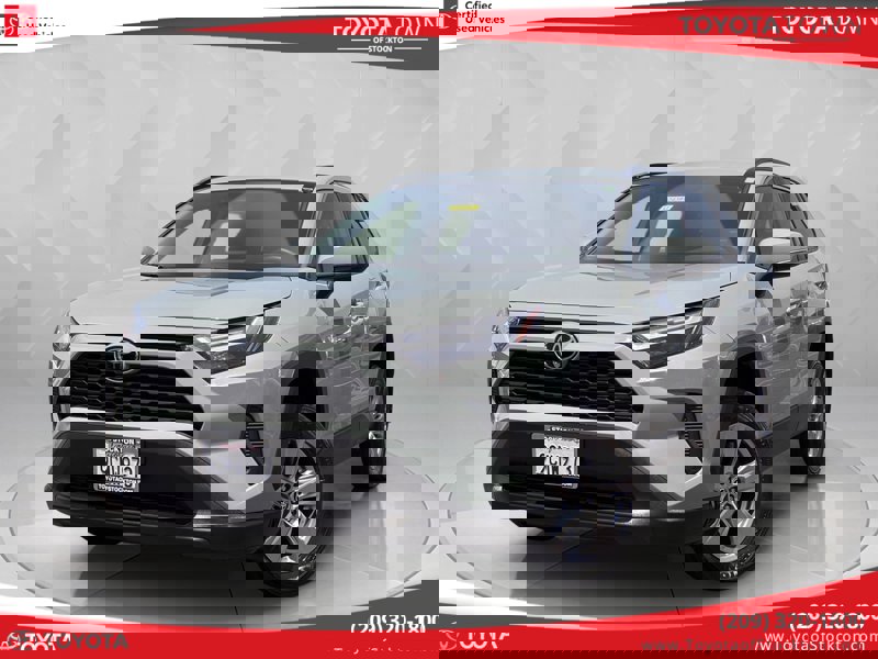 Certified 2022 Toyota RAV4 XLE image 1