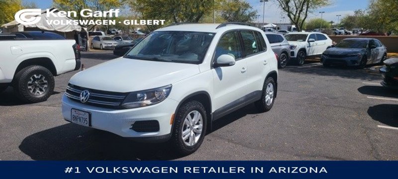 Used 2017 Volkswagen Tiguan S image 1