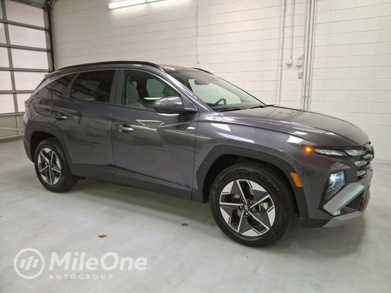Certified 2025 Hyundai Tucson SEL image 1
