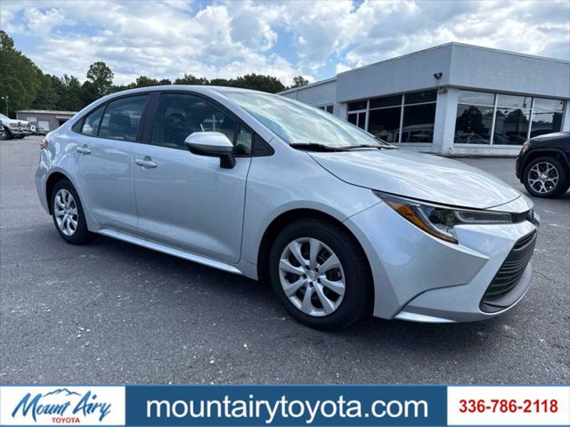 Certified 2024 Toyota Corolla LE image 1